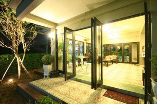 Ploen Pattaya Residence By Tolani מראה חיצוני תמונה